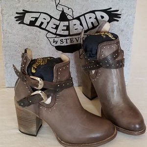 Freebird By Steven Rainbow Stone Sz 8 Ankle Boot
